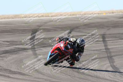 media/Jan-15-2026-Racers Edge (Thu) [[dfebeb70ab]]/3-B Group/Session 2 (Bowl Exit)/